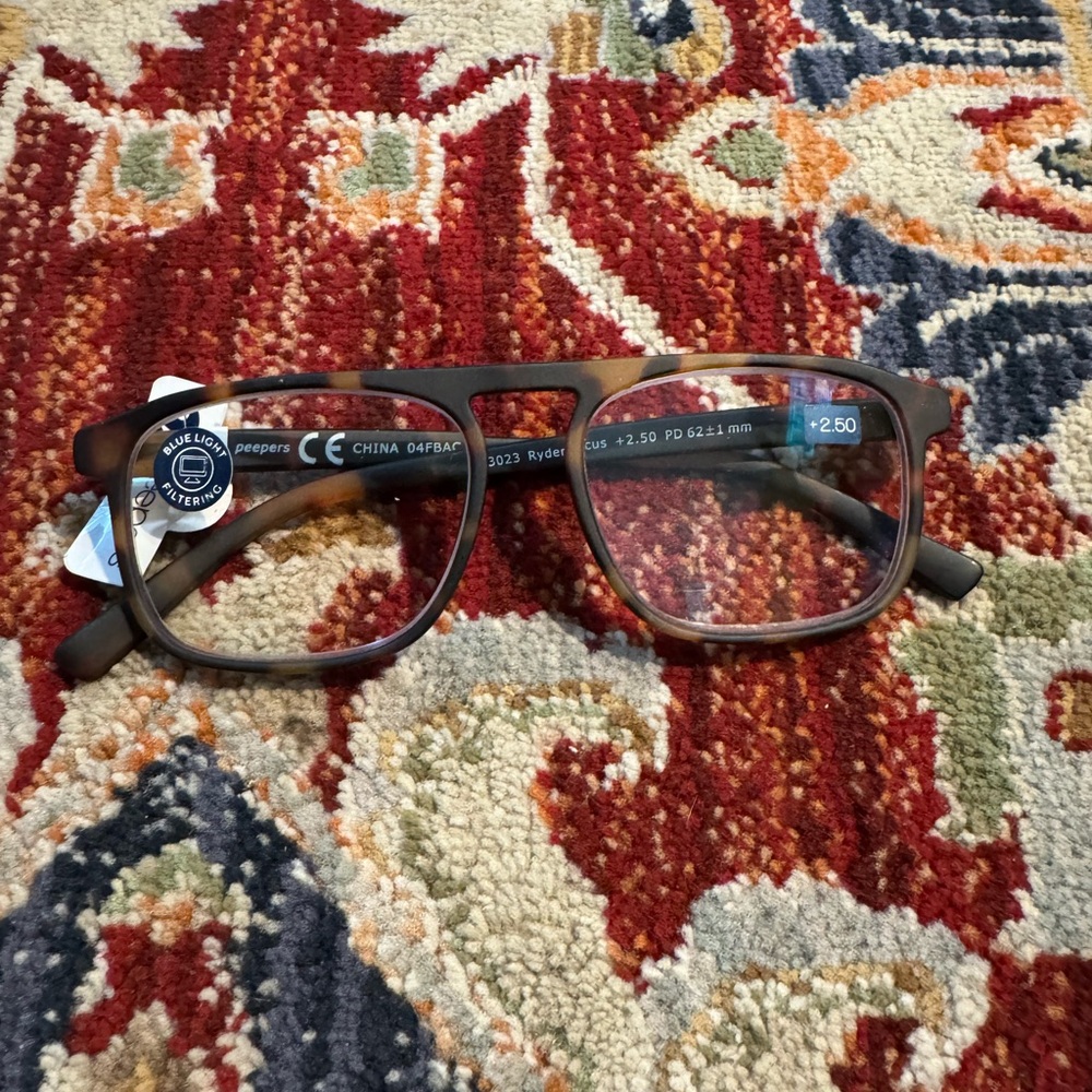 Peepers Eyeglasses Prescription New +2.50 Readers